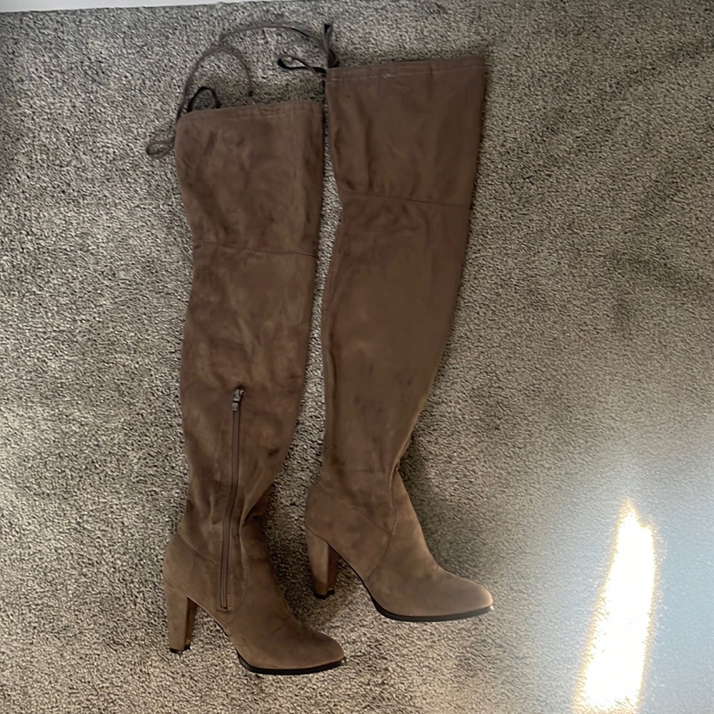 Katherine Malandrino thigh length boots with heel size 8.5